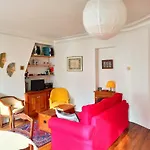 Stay In Central Paris Near Arc De Triomphe
