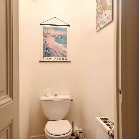 Apartment In Near Arc De Triomphe Paris